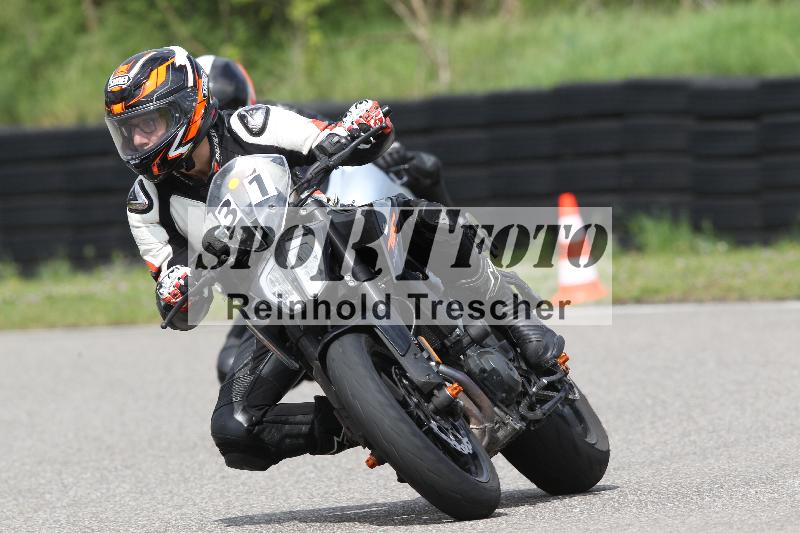 /Archiv-2025/10 23.04.2025 Cornu Master School ADR/rot-rouge/31